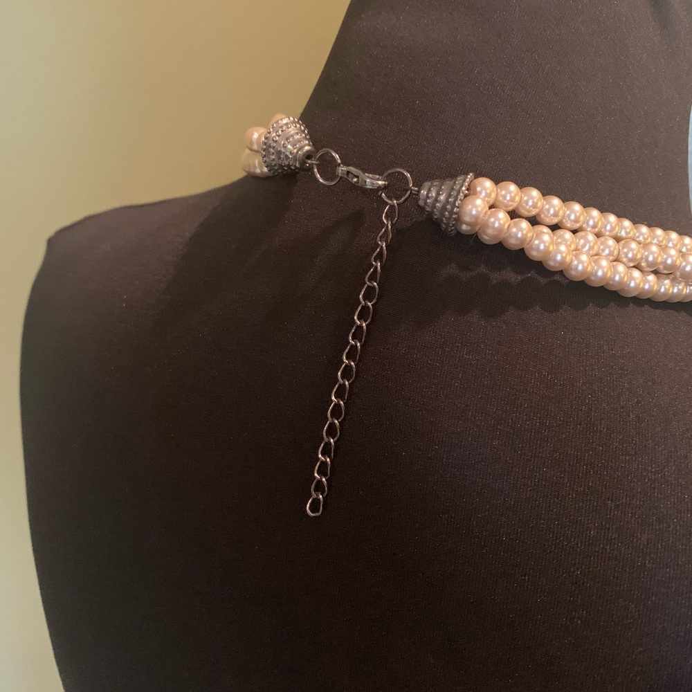 Pearls necklace - Picture 3 of 3